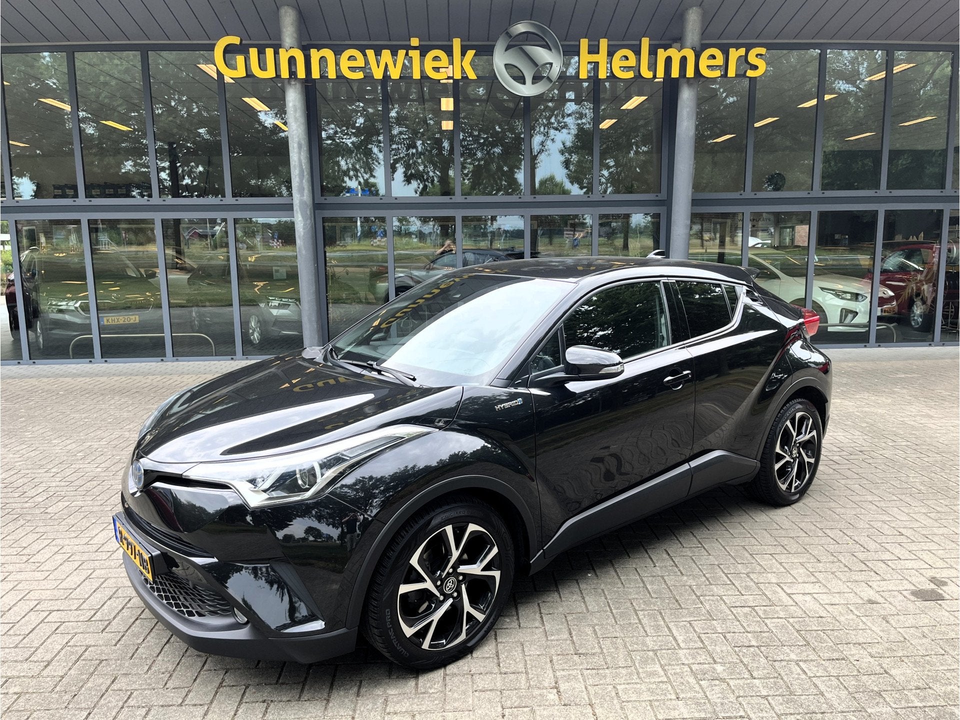 Toyota C-HR 1.8 Hybrid Dynamic | AFN. TREKHAAK | CAMERA | ST, Stof, Euro 6, 4 cilinders, Zwart