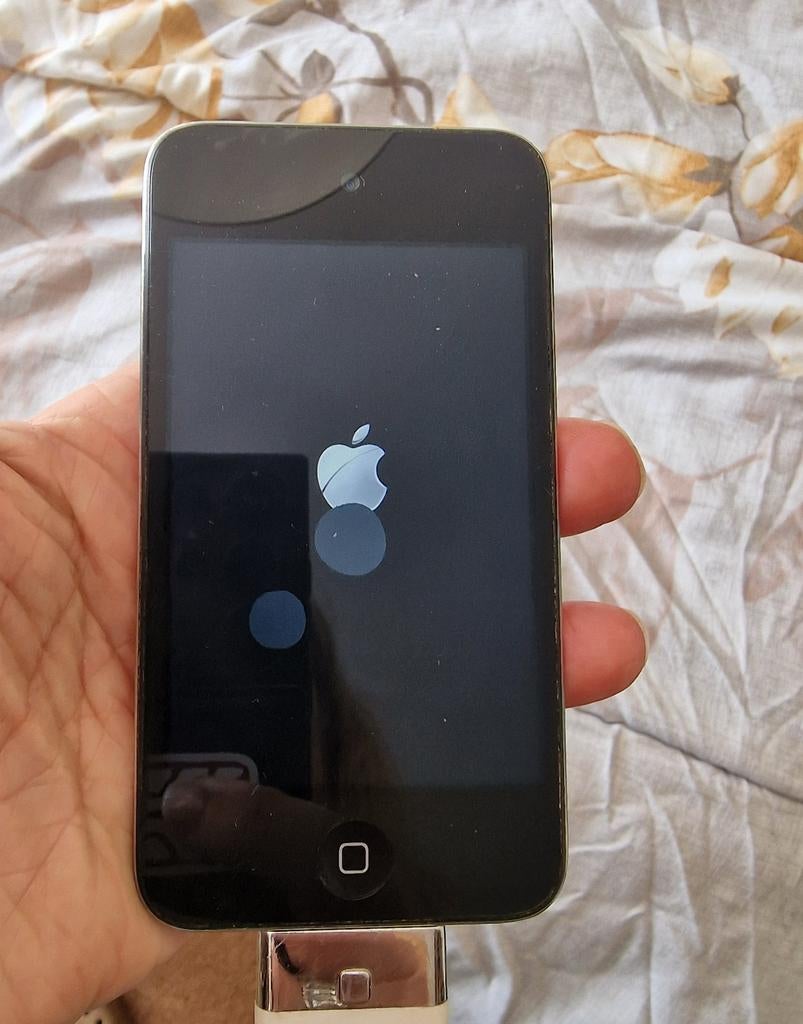 Oude Apple iPod Touch 16GB, Audio, Tv en Foto, Mp3-spelers | Apple iPod, Ophalen of Verzenden, Gebruikt, Touch, 10 tot 20 GB