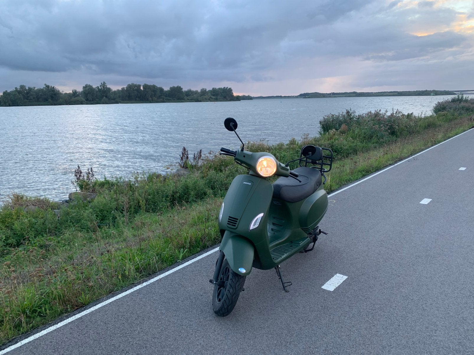 2024 Vespa look-alike Momo Morino 50, Ophalen, Gebruikt, Maximaal 45 km/u, Benzine