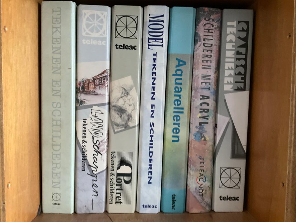 Diverse cursussen tekenen en schilderen, Hobby en Vrije tijd, Ophalen, Zo goed als nieuw