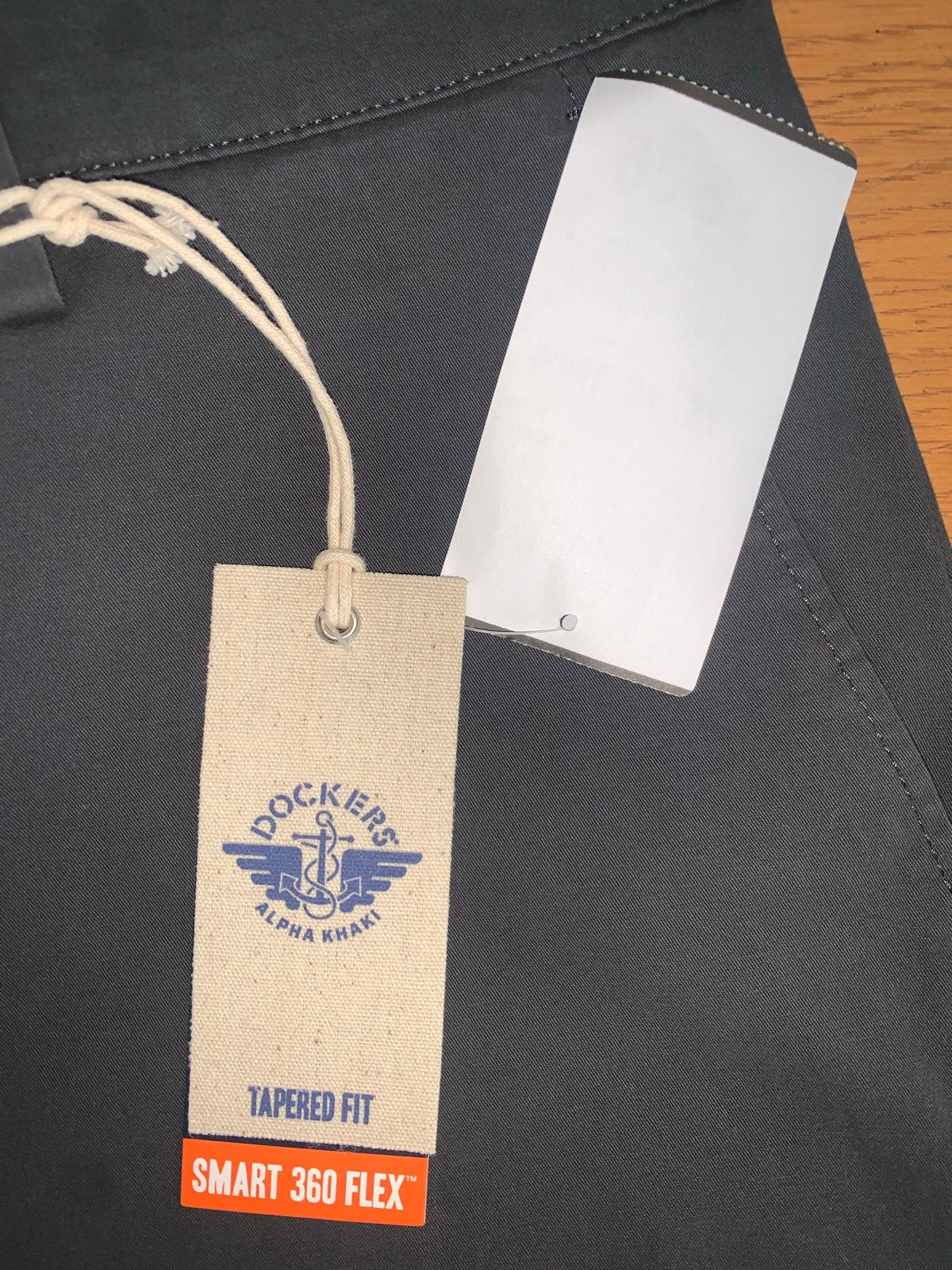 Nieuwe Dockers Alpha Khaki Tapered Fit Broek, Ophalen of Verzenden, Nieuw, Overige maten, Zwart