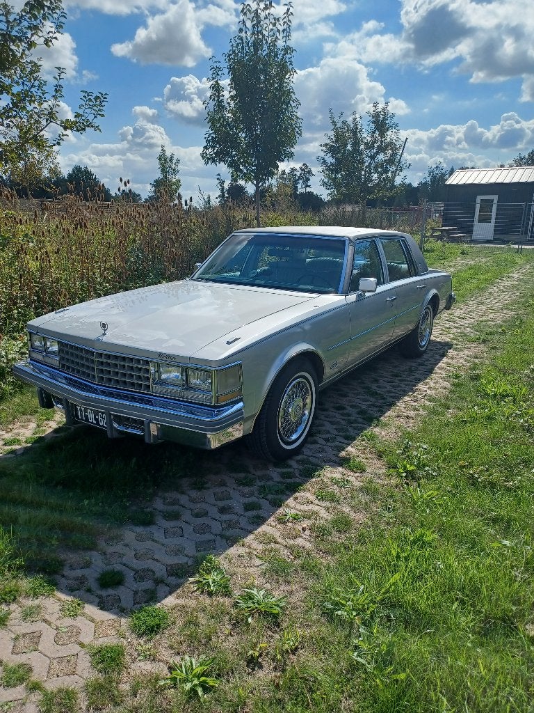 nette cadillac seville 1976 , 5.7 V8 , belasting + apk vrij, Auto's, Achterwielaandrijving, Leder, Grijs, Particulier