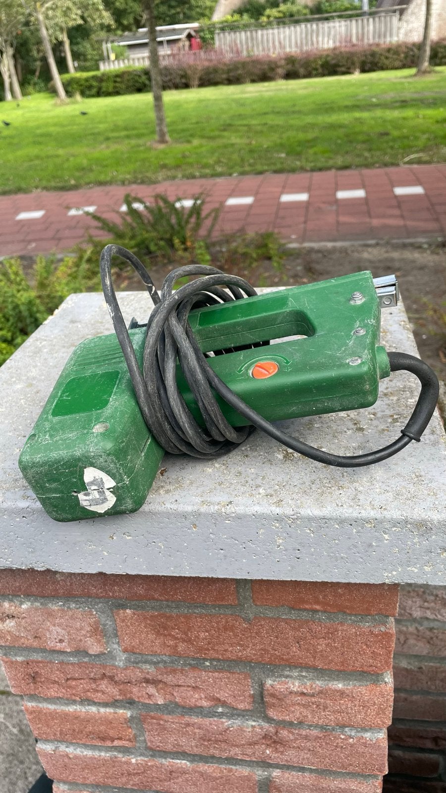 Elektrische nietmachine - Werkt perfect!, Ophalen of Verzenden, Gebruikt, Tacker/nietmachine, Overige merken