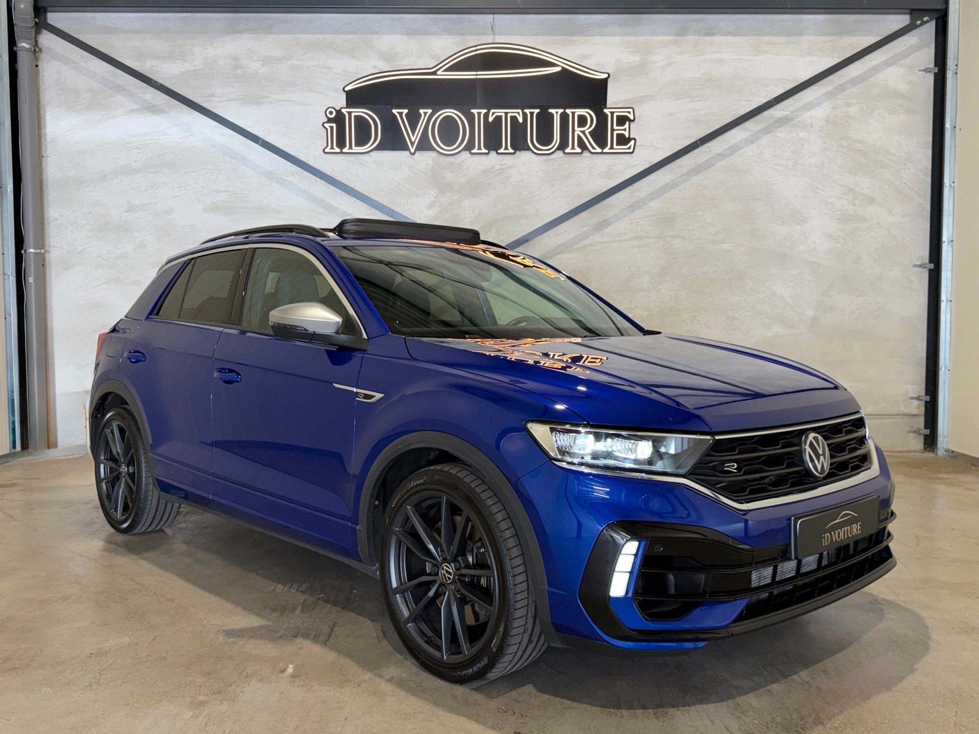 Volkswagen T-Roc 2.0 TSI 4Motion R AKRA|BEATS|PANO, Auto's, Automaat, Gebruikt, Zwart, 4 cilinders