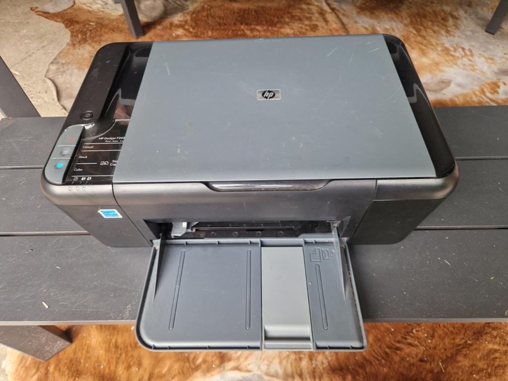 HP Deskjet F2420 All-in-One Printer met WiFi - Werkend, Computers en Software, Printers, Kleur printen, Gebruikt, Inkjetprinter