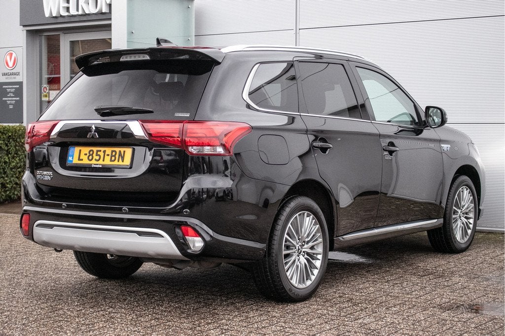 Mitsubishi Outlander 2.4 PHEV Intense | Apple carplay/Androi, Auto's, Mitsubishi, 12 maanden, 4 cilinders, Origineel Nederlands