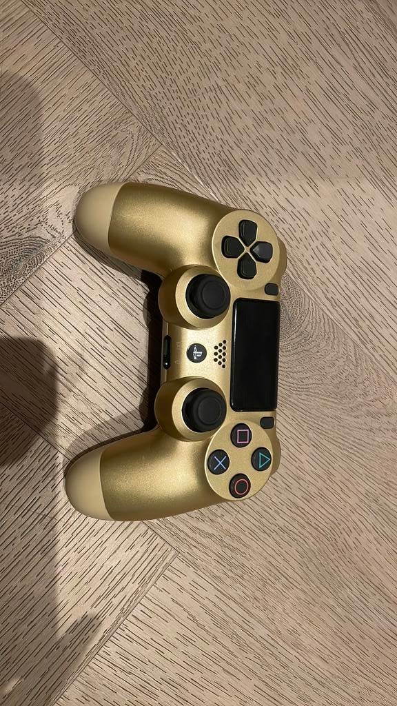 PS4 Controller - Goud, Spelcomputers en Games, Spelcomputers | Sony PlayStation Consoles | Accessoires, Zo goed als nieuw, Controller