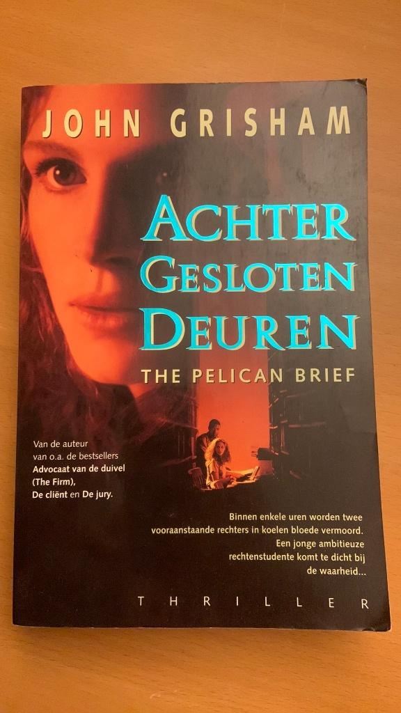 John Grisham - Achter gesloten deuren, Ophalen of Verzenden, Zo goed als nieuw