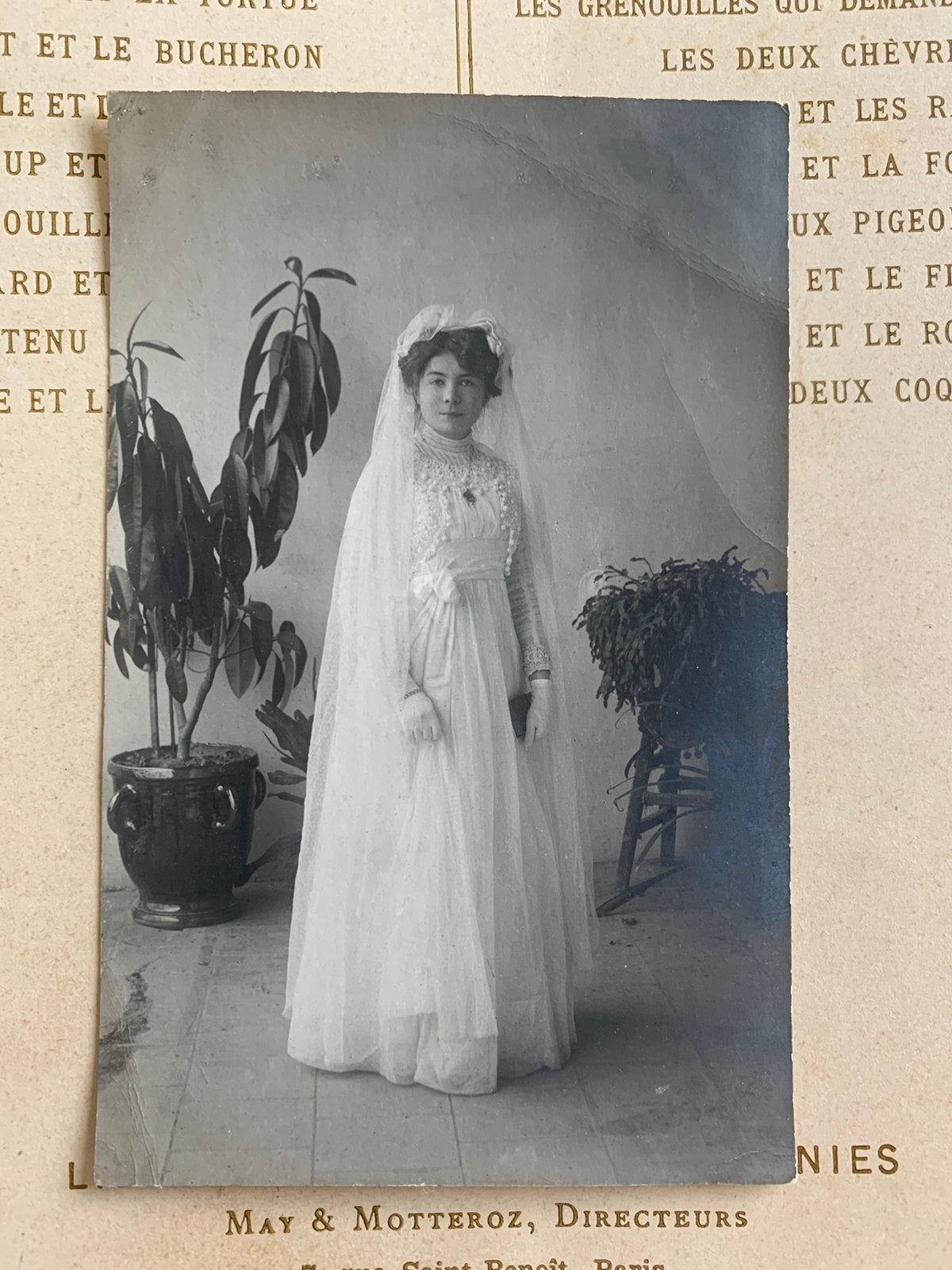 Foto - bruidje, communicantje (VI), Gebruikt, Foto, Ophalen of Verzenden, Voor 1940