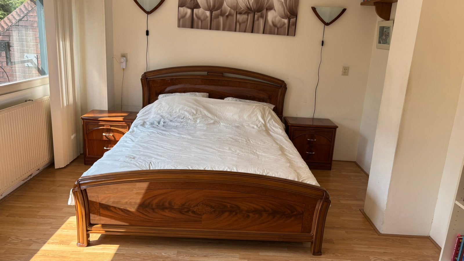 2 persoons notenhouten bed met elektrische lattenbodem, Ophalen of Verzenden, Gebruikt, Tweepersoons, Notenhout