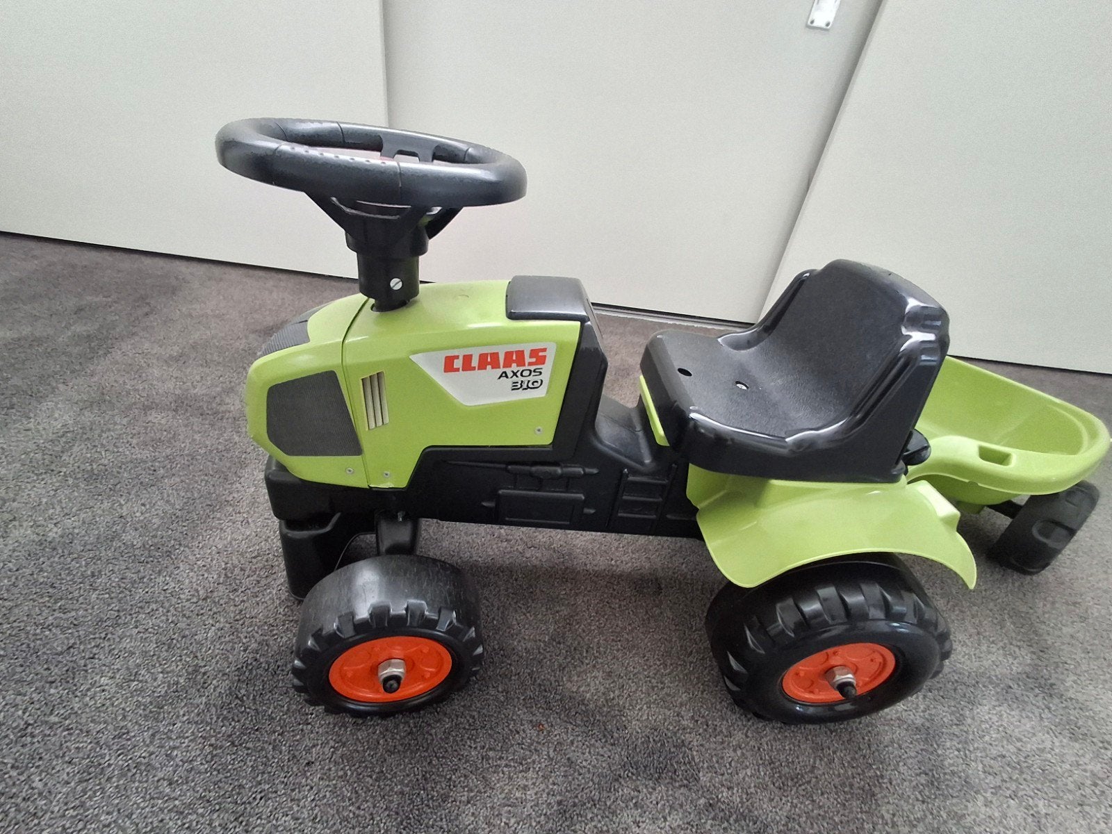 Claas Tractor met aanhangwagen, Ophalen, Zo goed als nieuw, Loopvoertuig