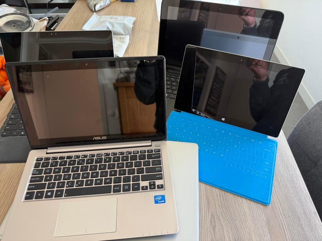Lot laptops + Surface Pro 4 + docking stat.defect/onderdelen, Ophalen of Verzenden, Niet werkend