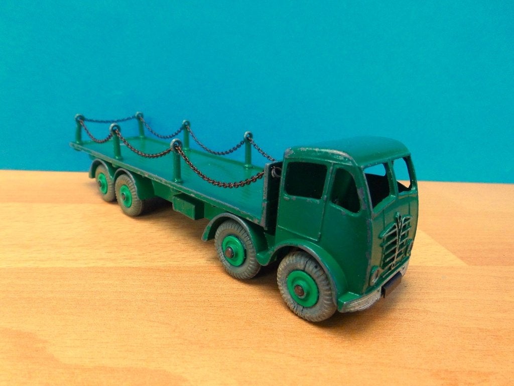Dinky Toys No. 905 Foden flat truck with chains, Ophalen of Verzenden, Gebruikt, Bus of Vrachtwagen, Dinky Toys