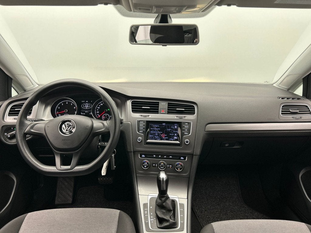Volkswagen Golf 1.2 TSI Trendline | Origineel NL | Navigatie, Auto's, Volkswagen, Euro 5, Stof, Gebruikt, 4 cilinders