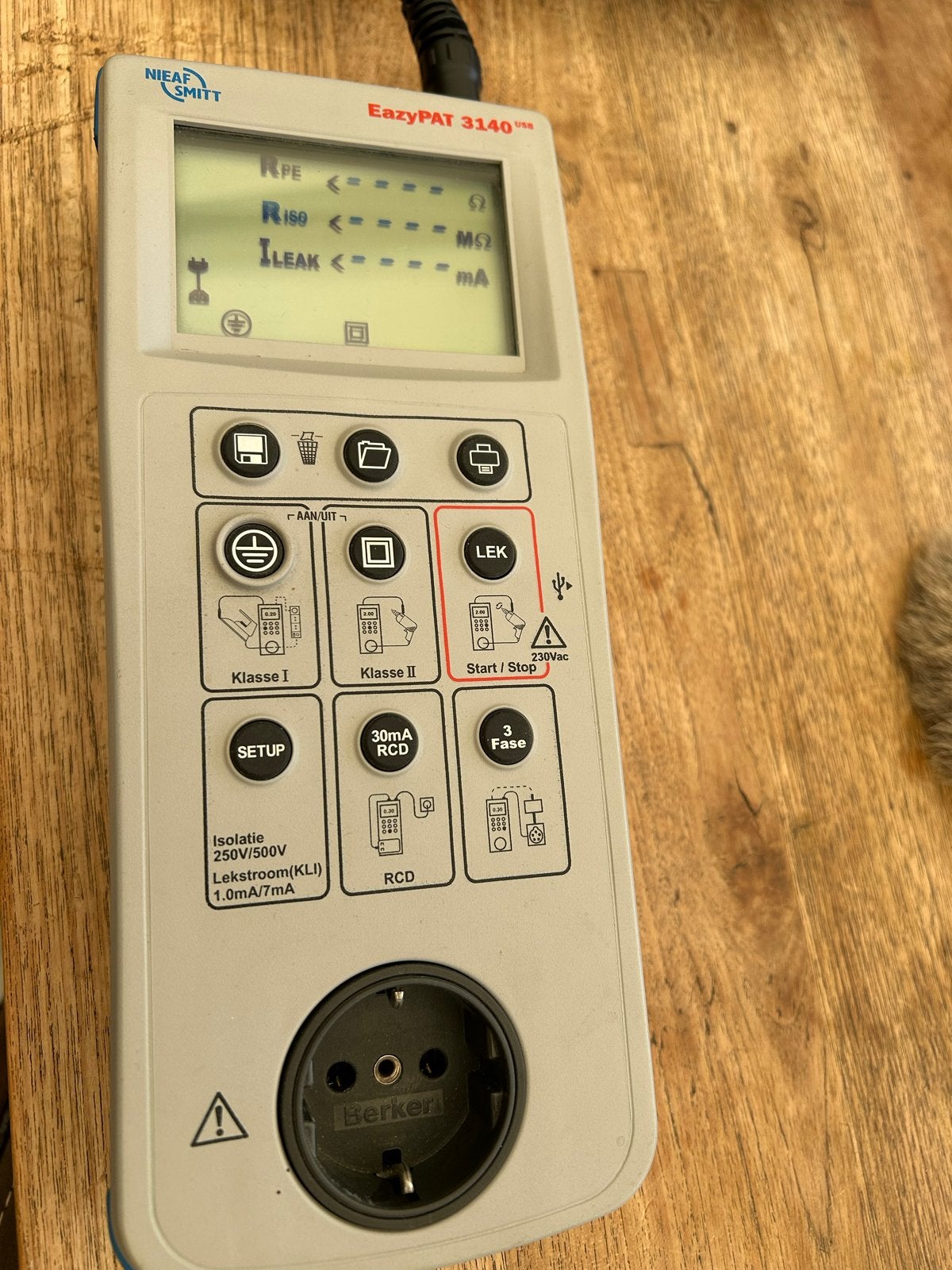 Eazypat 3140 USB NEN 3140 Tester - Zonder kalibratie, Ophalen of Verzenden, Gebruikt, Elektriciteit
