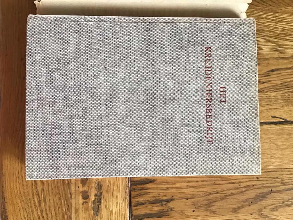 Het Kruideniersbedrijf - Studie Nederland 1951, Boeken, Ophalen of Verzenden, Gelezen, Nederland
