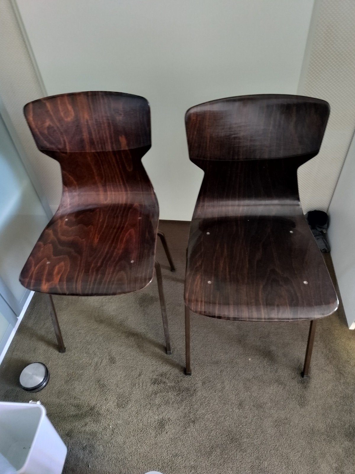 2x retro school Stoelen - Zeer Goede Staat, Huis en Inrichting, Ophalen, Twee, Bruin, Vintage, Retro