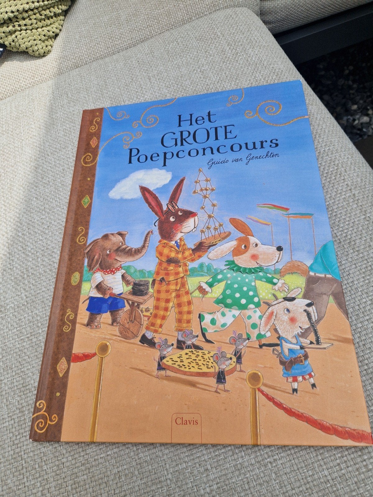 Het Grote Poepconcours - Guido van Genechten, Boeken, Ophalen of Verzenden, Zo goed als nieuw, Guido van Genechten, Prentenboek