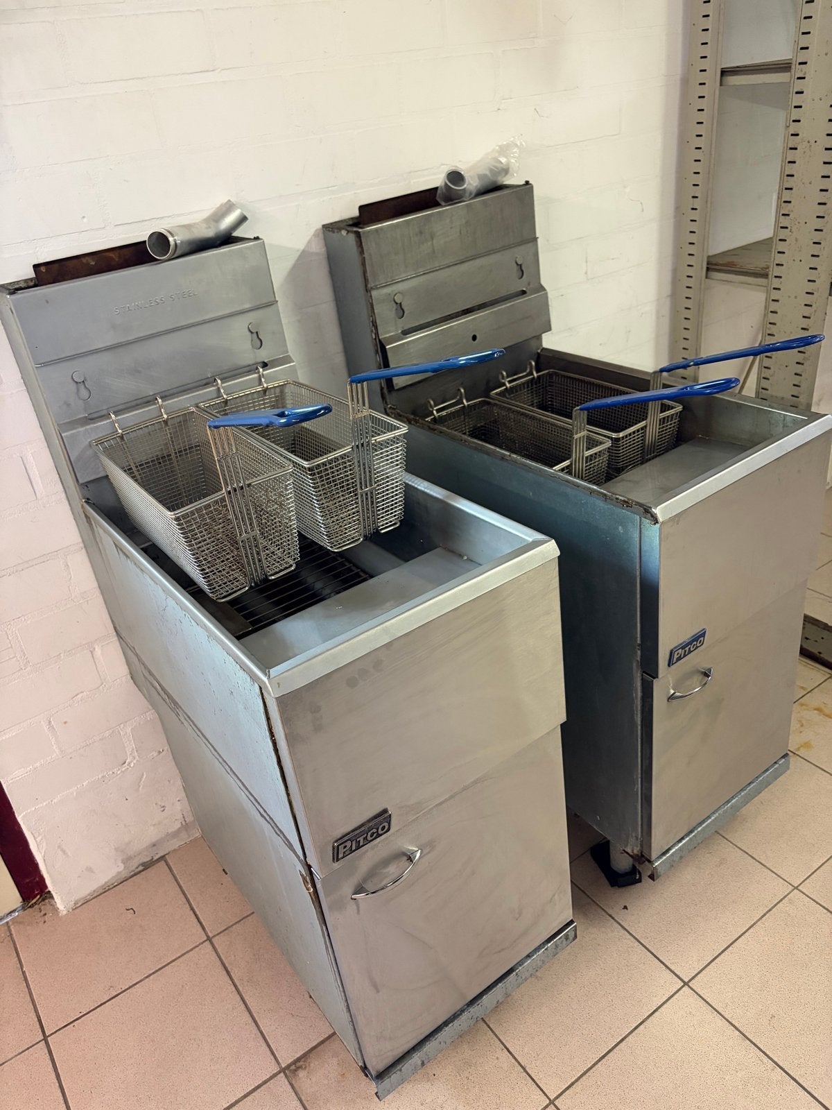2x Professionele Pitco Frituurpannen - Gas, 4 liter of meer, Ophalen, Gebruikt, Duo-friteuse