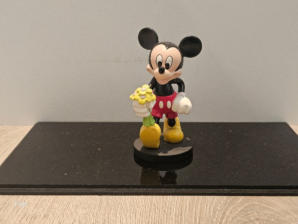 4 Disney figuurtjes. Origineel uit Disneyland. Nieuwstaat., Ophalen of Verzenden, Goofy of Pluto, Zo goed als nieuw, Beeldje of Figuurtje