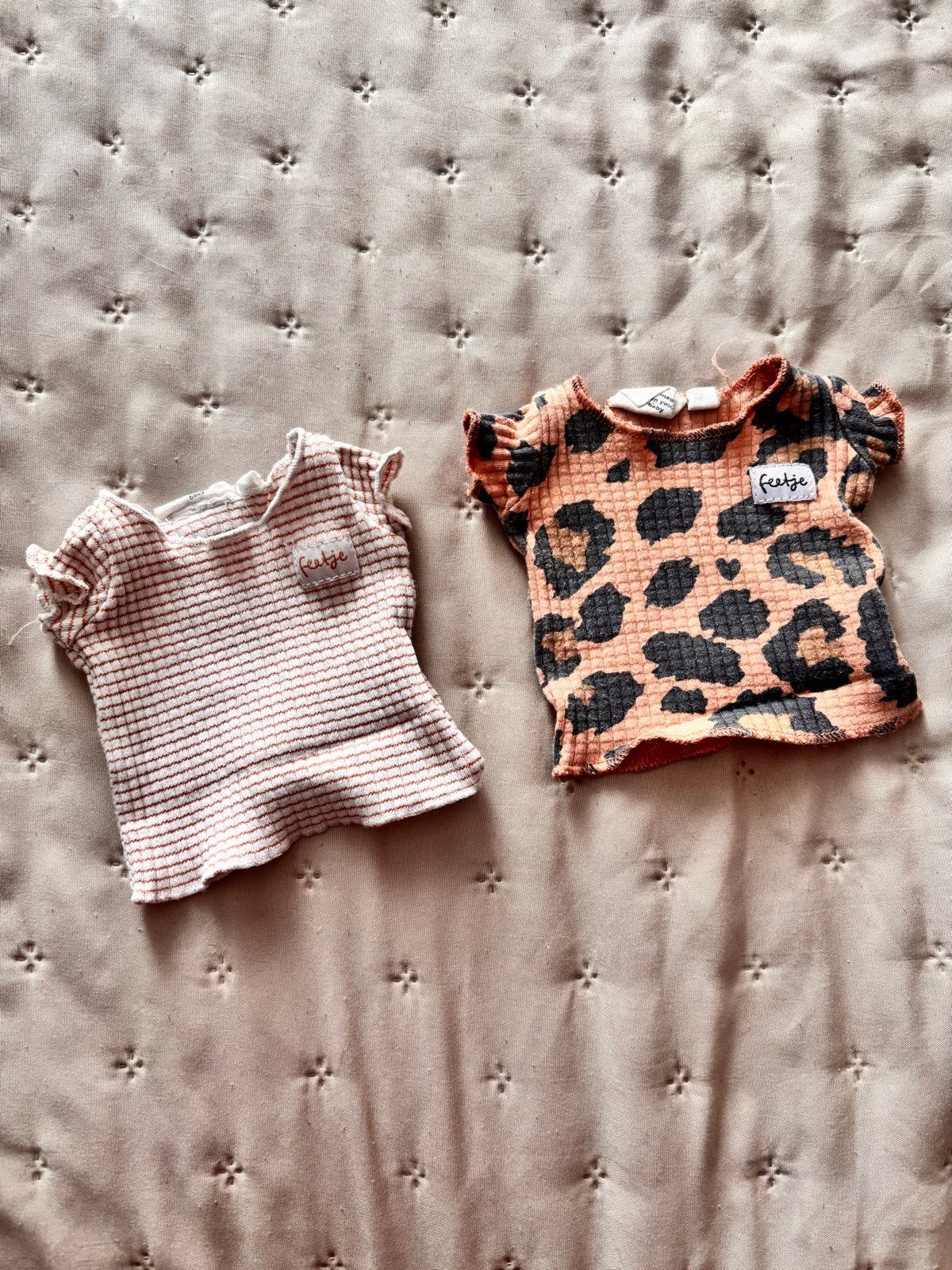 Feetje knuffel pyjama's - Set van 2, Ophalen of Verzenden, Zo goed als nieuw, Jongetje of Meisje