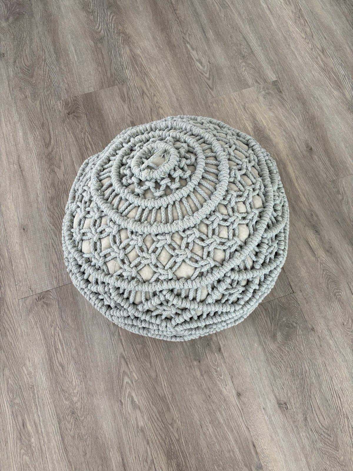 Mintgroene macramé poef, Ophalen, Minder dan 50 cm, Rond, Zo goed als nieuw