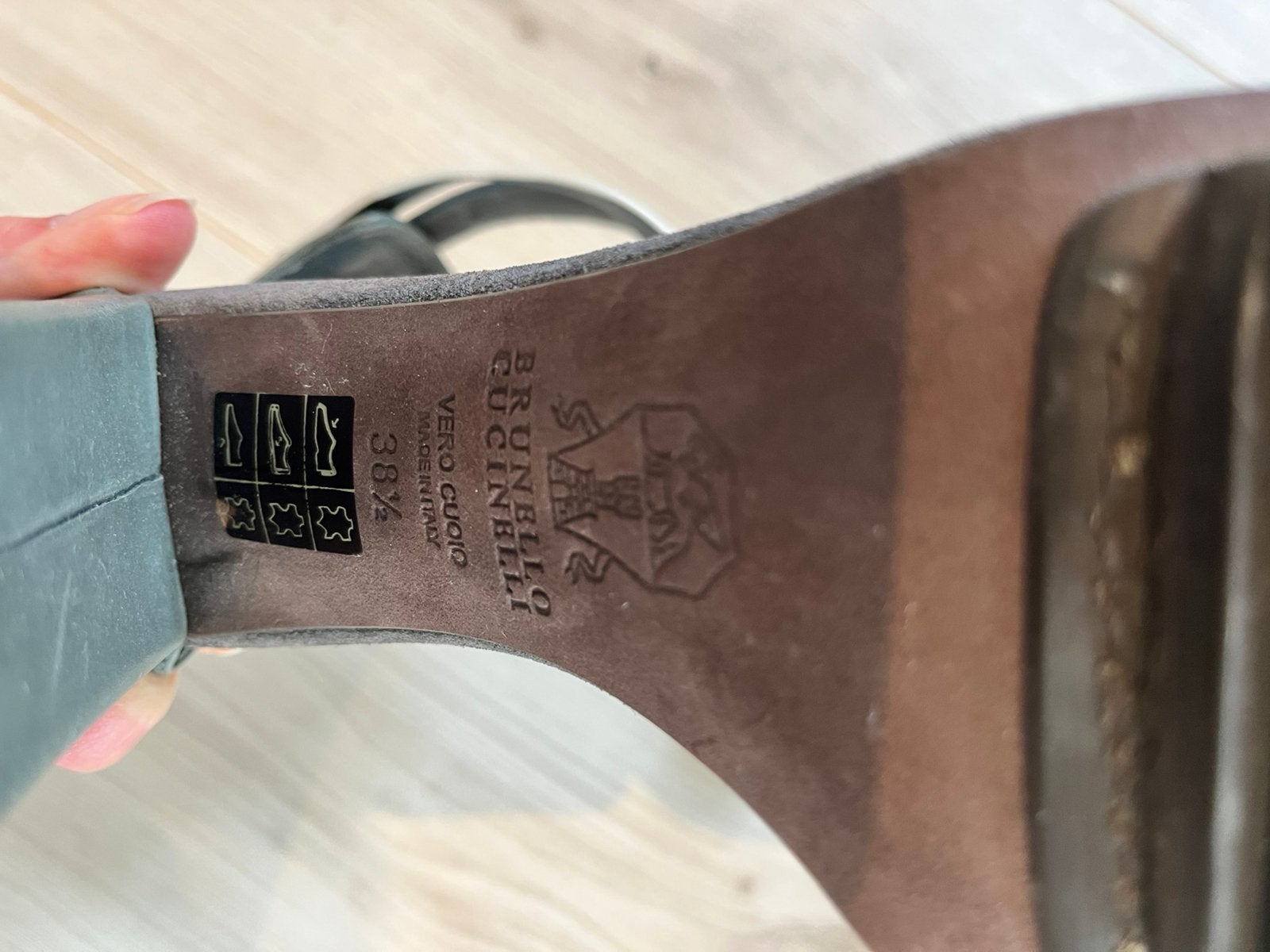 Brunello Cucinelli sandaal 38 1/2, Beige, Zo goed als nieuw, Sandalen of Muiltjes, Ophalen of Verzenden