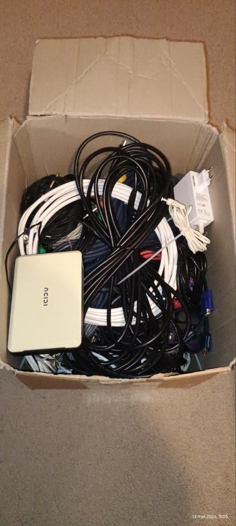 Grote doos met diverse kabels en adapters, Ophalen of Verzenden, Gebruikt, Minder dan 2 meter, Overige kabels