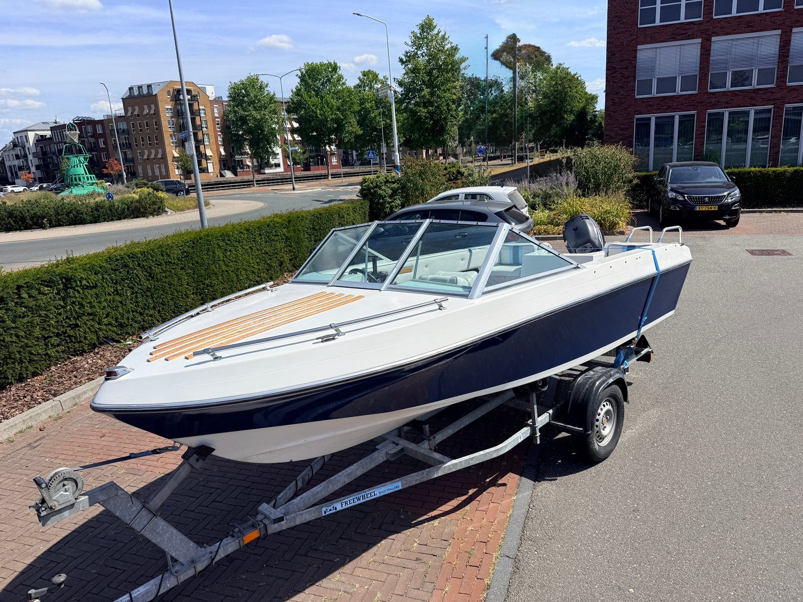 Invader Speedboot met kanteltrailer en 4-takt Mercury, Ophalen, 15 pk, Viertaktmotor, Elektrisch
