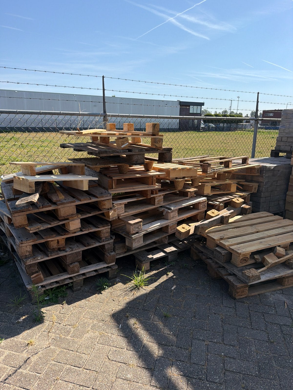 Kapotte pallets - Ideaal voor projecten of recycling, Ophalen