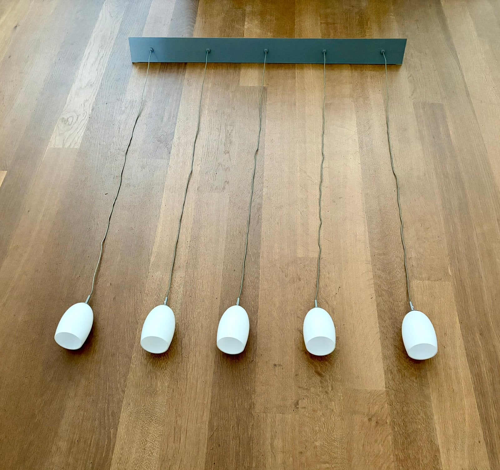 Moderne/ trendy halogeen hanglamp met 5 lichtpunten, Huis en Inrichting, Ophalen, Zo goed als nieuw
