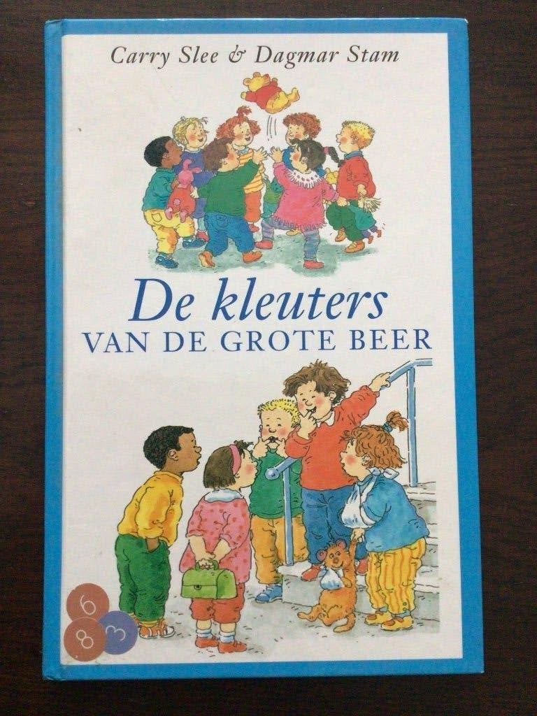 De kleuters van de grote beer.van “Carry Slee”, Boeken, Kinderboeken | Kleuters, Fictie algemeen, Carry Slee, Ophalen of Verzenden