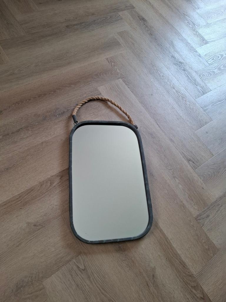 Spiegel aan touw , industrieel, Ophalen, Minder dan 50 cm, Zo goed als nieuw, Minder dan 100 cm