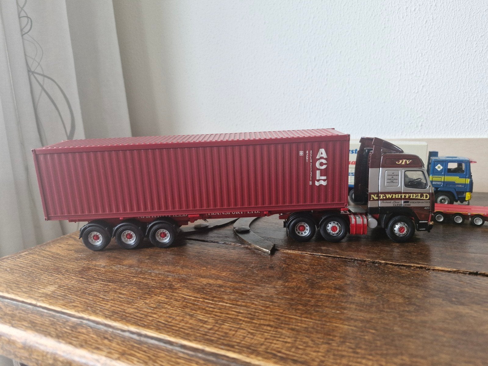 3 miniatuur vrachtwagens, Ophalen, Zo goed als nieuw, Bus of Vrachtwagen