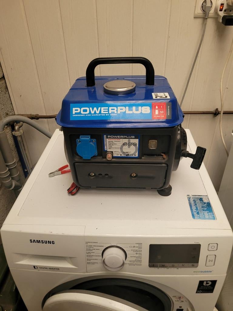Powerplus POW470 2-takt Generator 680W met 12V lader, Ophalen, Gebruikt