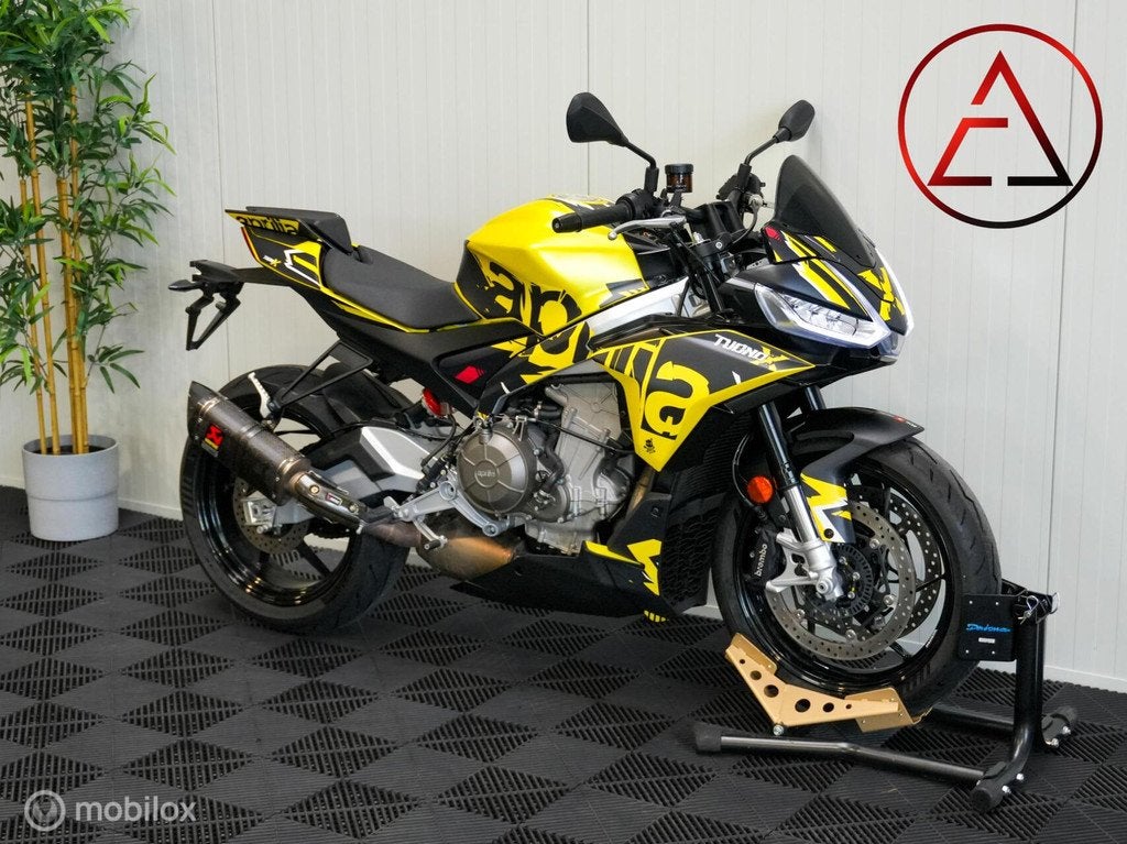 Aprilia Tuono 660 2023 | Akrapovic | A2-geschikt | 9.121km, Motoren, Motoren | Aprilia, Traction Control, Aprilia, Bedrijf, Toermotor