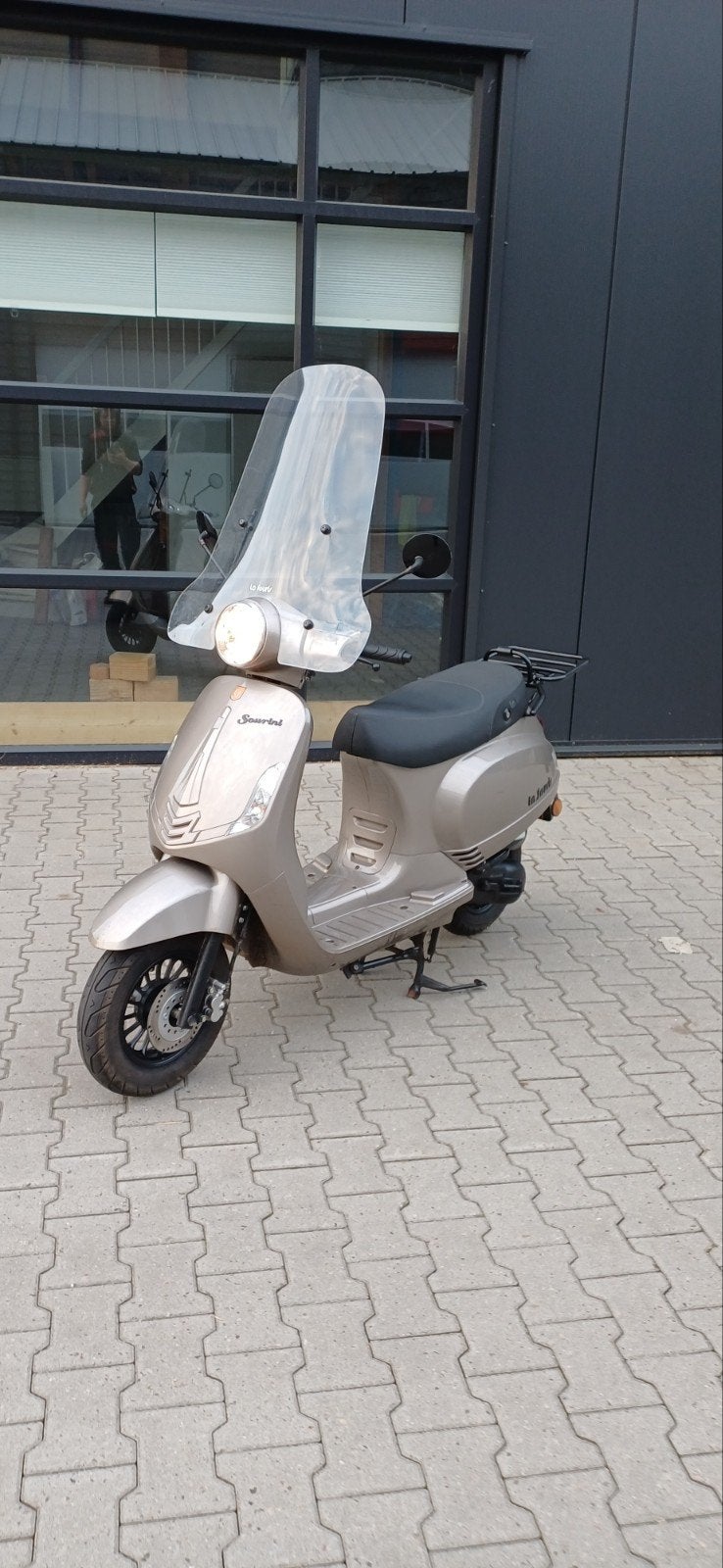 Vespa look la souris sourini weinig km geel kenteken, Maximaal 45 km/u, Zo goed als nieuw, Benzine, 49 cc