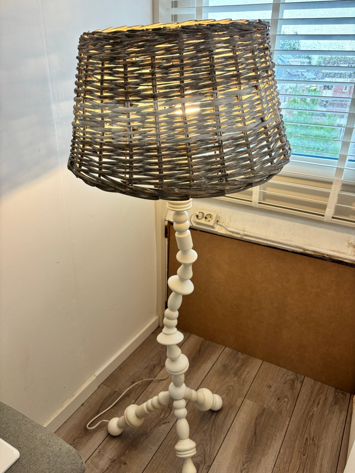 Staande lamp met lampenkap, diverse vormen, 135cm hoog, Ophalen, Gebruikt, Hout, 100 tot 150 cm