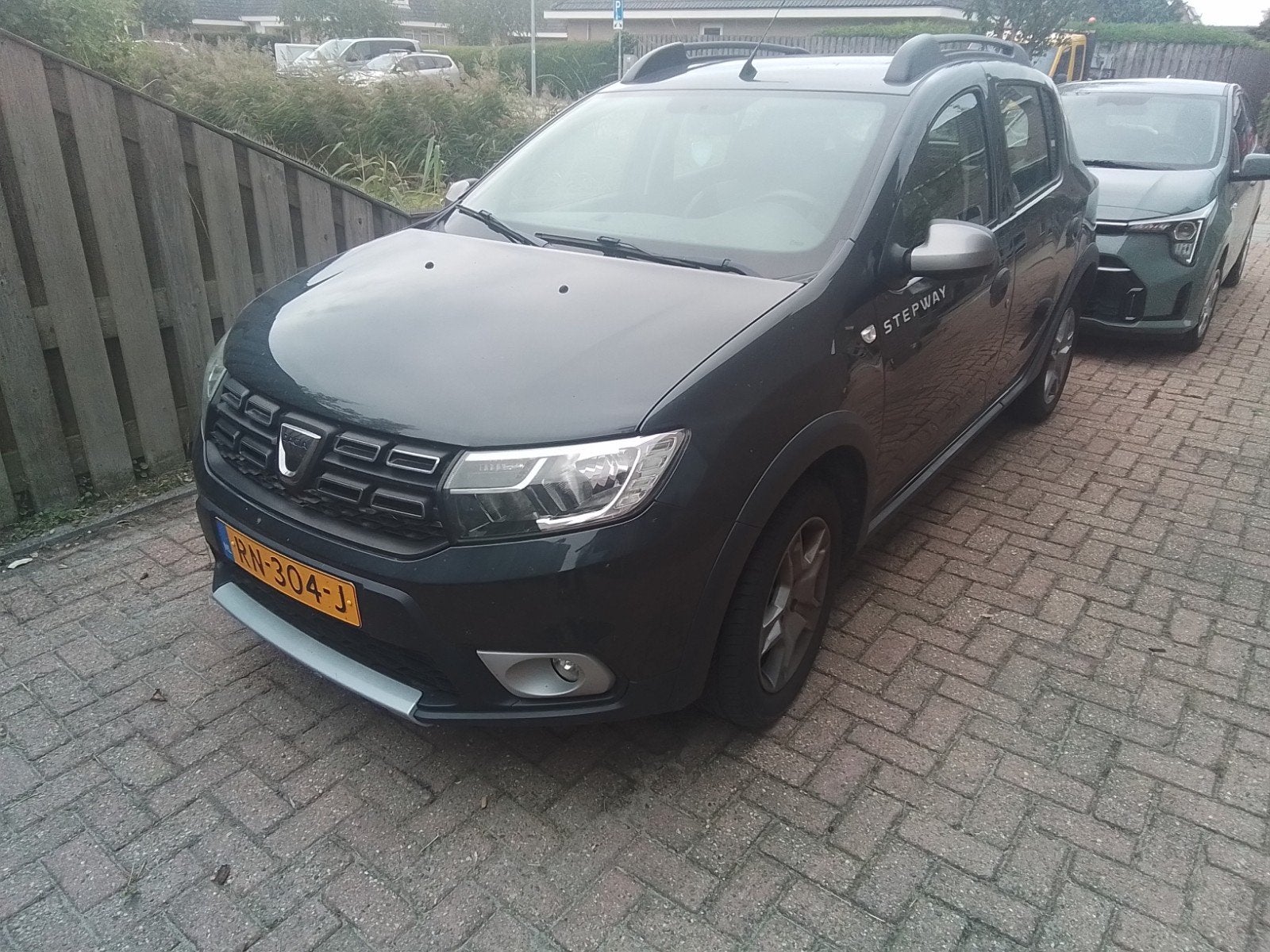 Dacia Sandero 0.9 Tce 90pk S&S Stepway 2018 Grijs, Auto's, Voorwielaandrijving, 898 cc, Origineel Nederlands, Handgeschakeld