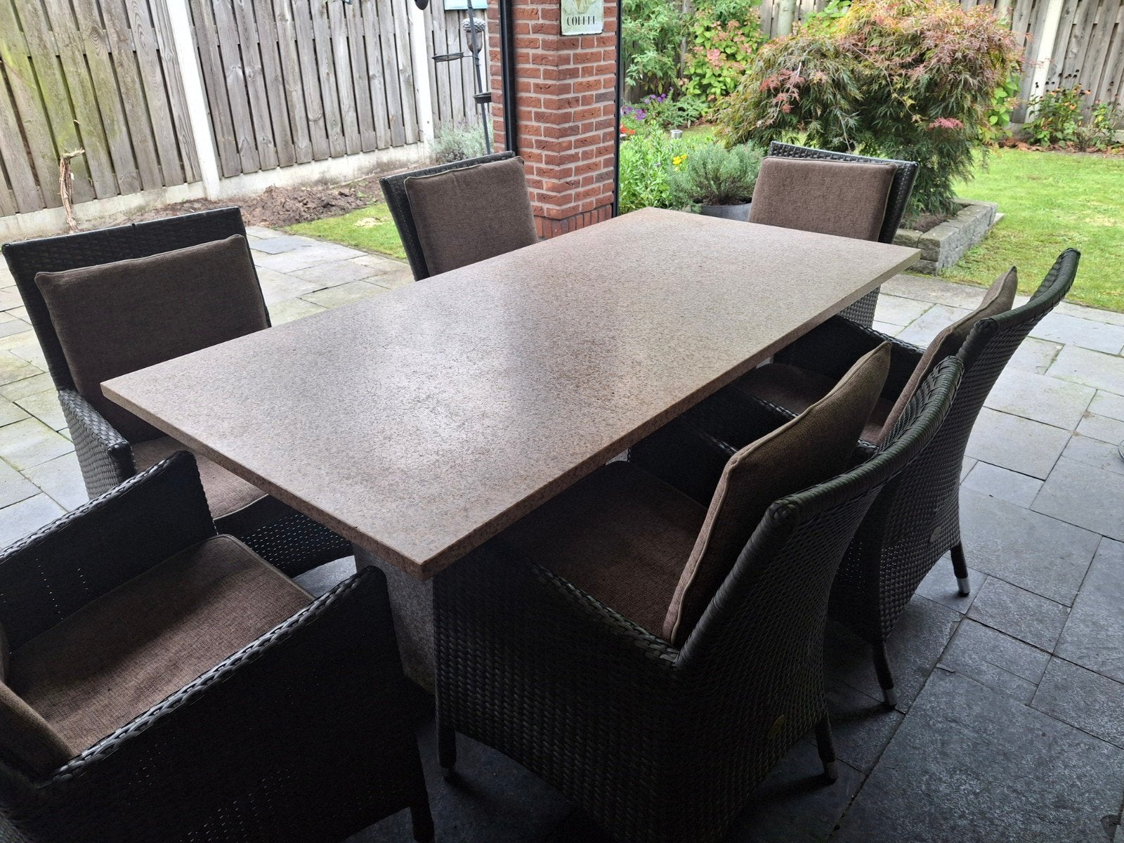 Tuinset met granieten tafel & 6 wicker stoelen incl. kussens, Ophalen, Gebruikt, 6 zitplaatsen, Wicker