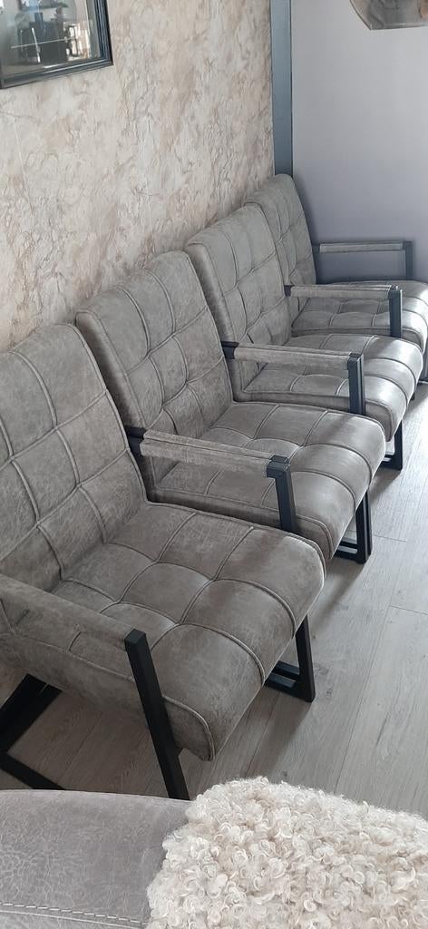 4 eethoek stoelen, Huis en Inrichting, Ophalen, Zo goed als nieuw, Overige kleuren