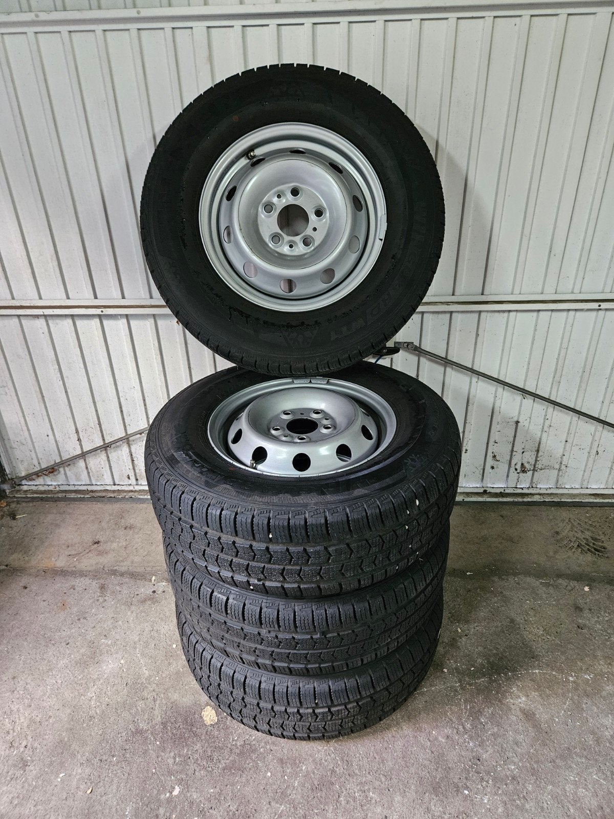 Winterset Ducato Boxer Jumper 2x 8,5mm 2x5,5mm 225 70 15, Ophalen, Gebruikt