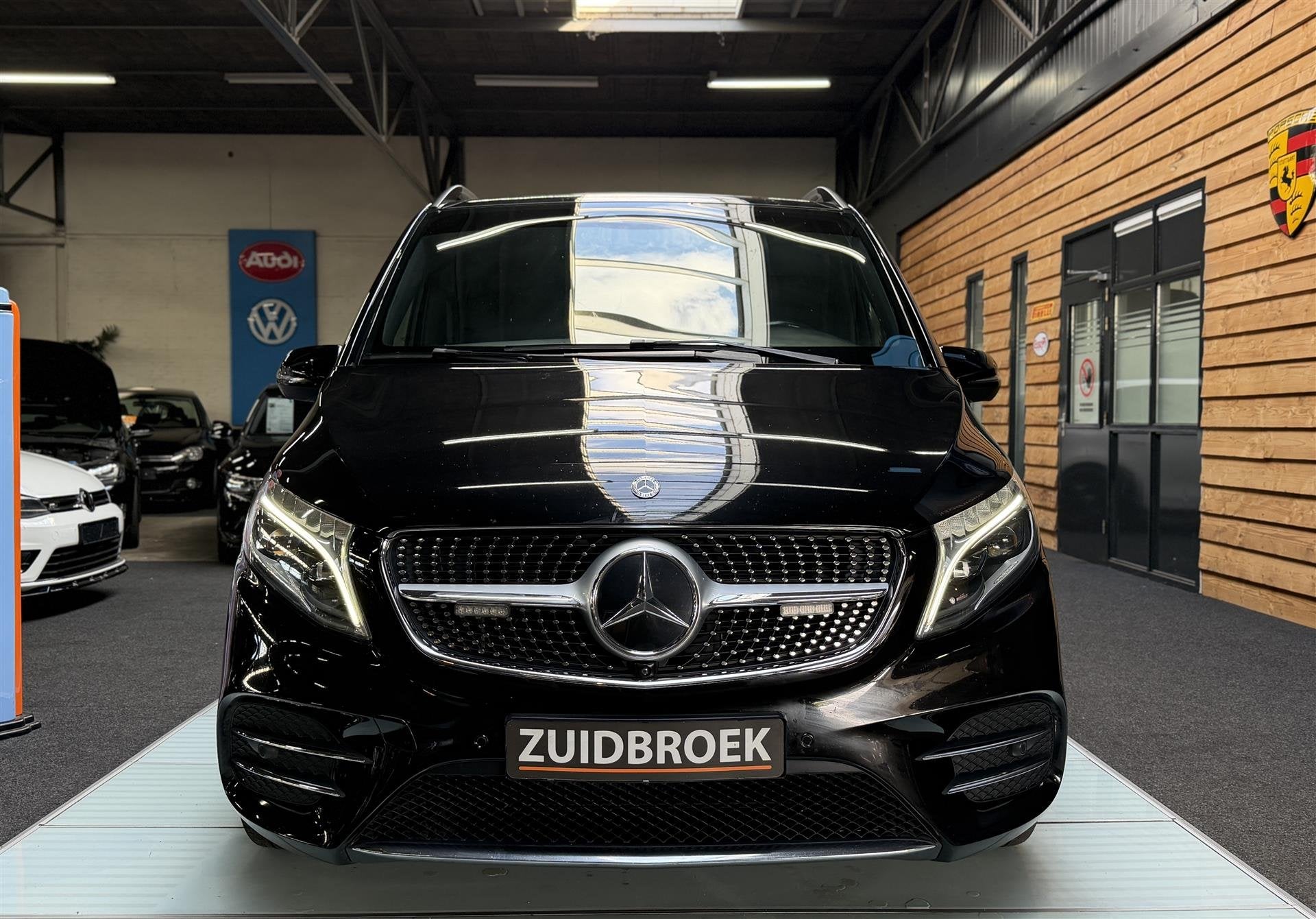 Mercedes-Benz V-klasse 300d XL AMG | Avantgarde | Leer | Bur, Auto's, Automaat, Euro 6, Zwart, Bedrijf