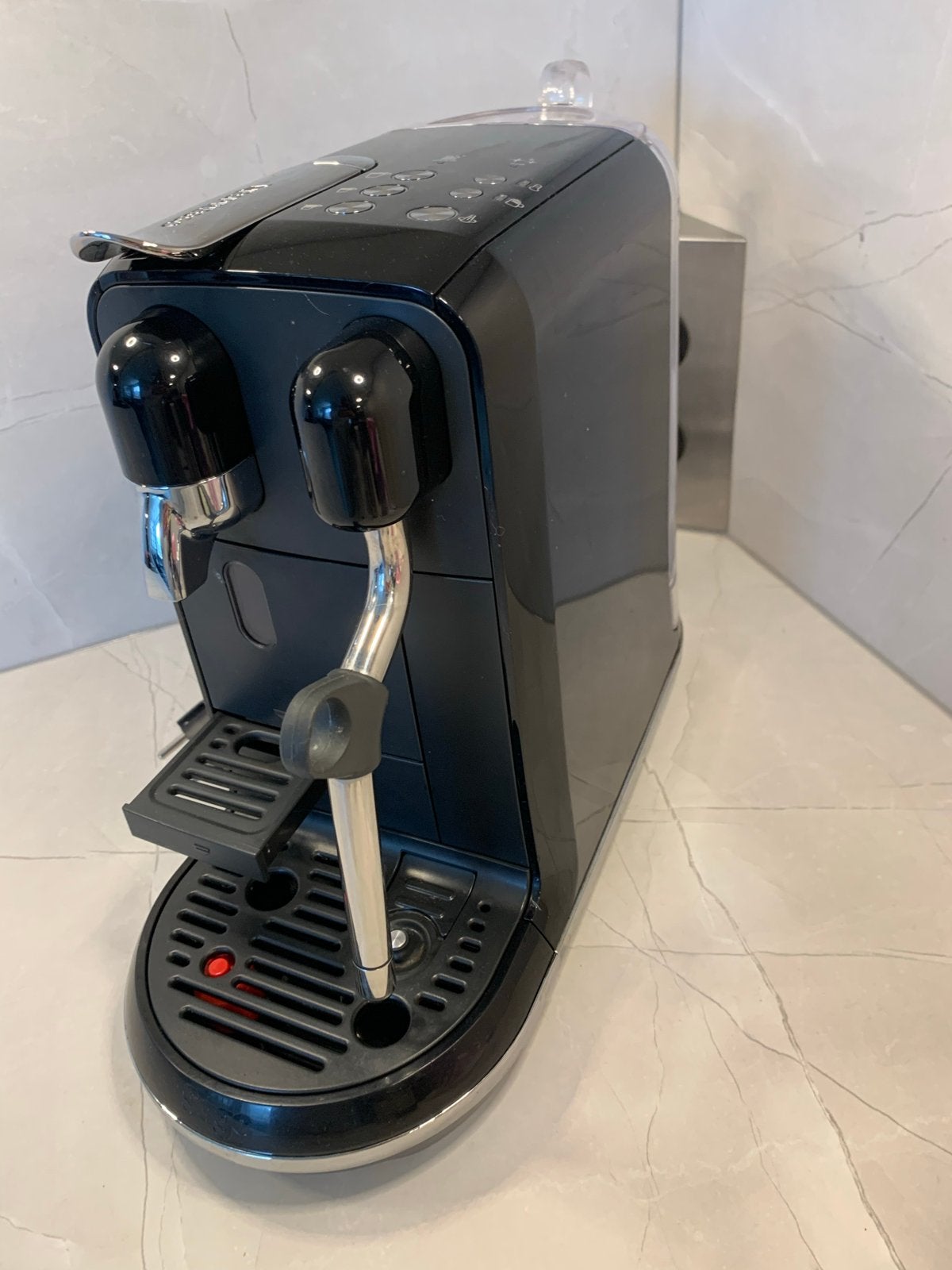 Nespresso koffiemachine - lekt water (onderhoud nodig), Ophalen, Niet werkend, Koffiemachine, Koffiepads en cups