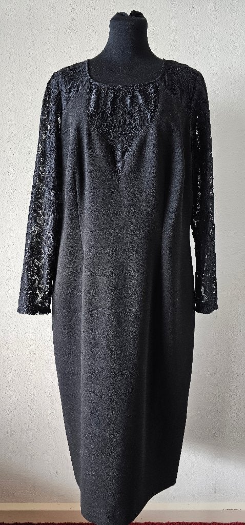 Mooie zwarte Madeleine jurk met kanten mouwen maat xl (6324), Ophalen of Verzenden, Zo goed als nieuw, Madeleine, Jurk