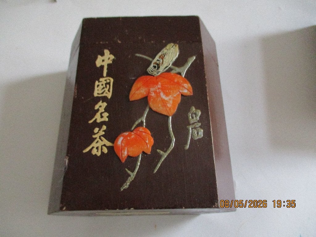 Houten Thee kistje met opleg Bloesem en kever en chinees., Ophalen of Verzenden
