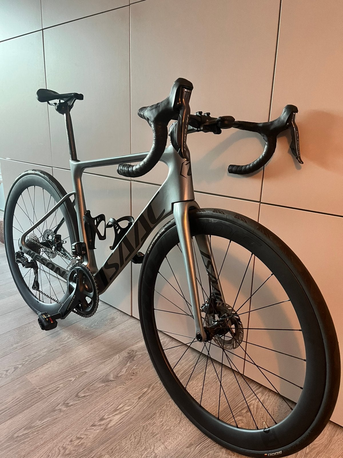 Isaac Meson, Carbon, Zo goed als nieuw, Meer dan 20 versnellingen, 53 tot 57 cm