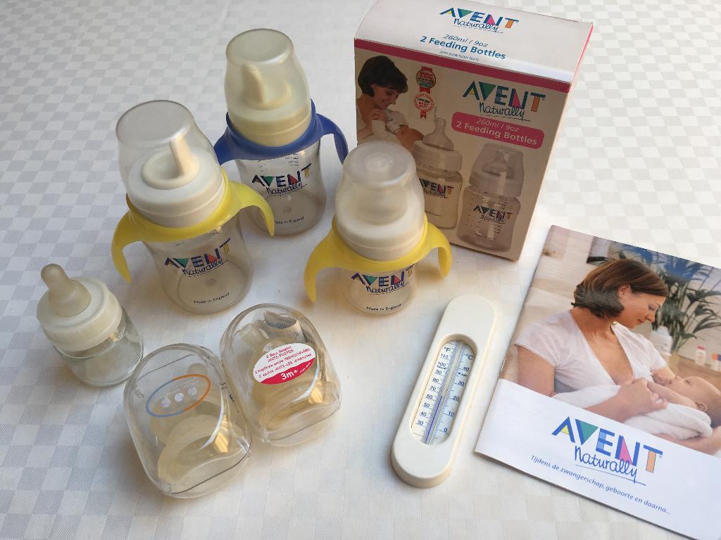 Uitgebreide Avent drinkbekerset (4 flesjes) & badthermometer, Kinderen en Baby's, Babyvoeding en Toebehoren, Gebruikt, Overige typen