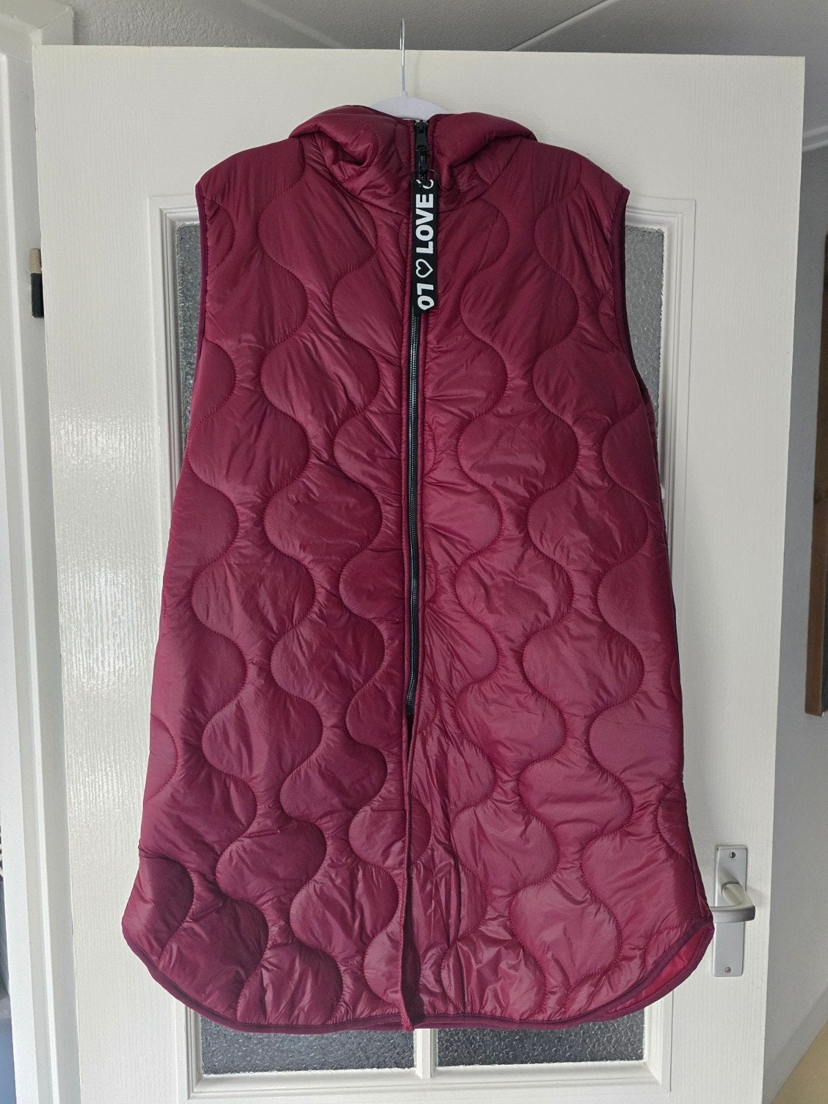 nieuw lange gewatteerde bodywarmer 40 42 44, Kleding | Dames, Ophalen of Verzenden, Nieuw, Maat 42/44 (L), Rood