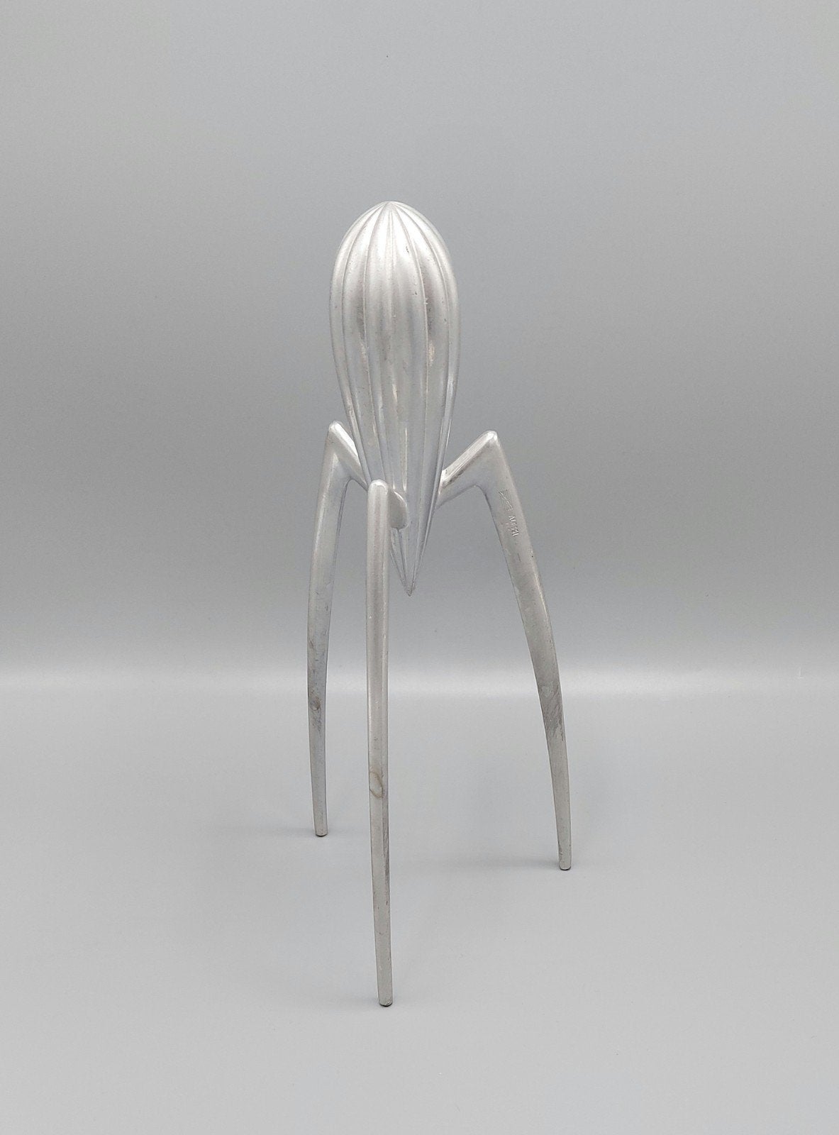 Alessi Juicy Salif design citruspers – Philippe Starck, 29 cm, Grijs, Gemerkt, Object